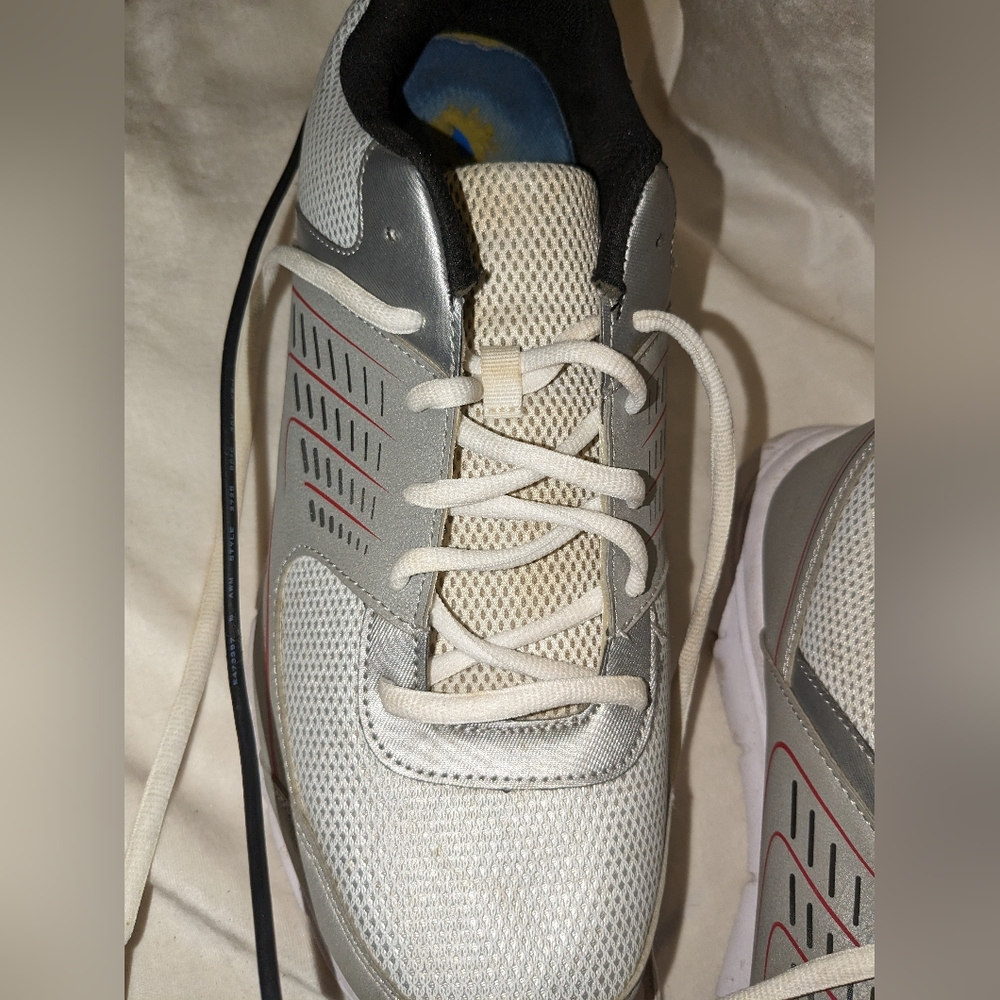 Men's Sneakers - Picture 2 of 2